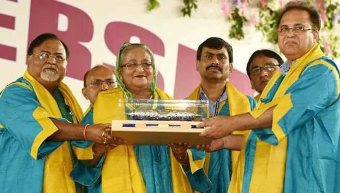 শেখ হাসিনাকে ডি.লিট ডিগ্রি দিল ভারতের নজরুল বিশ্ববিদ্যালয়