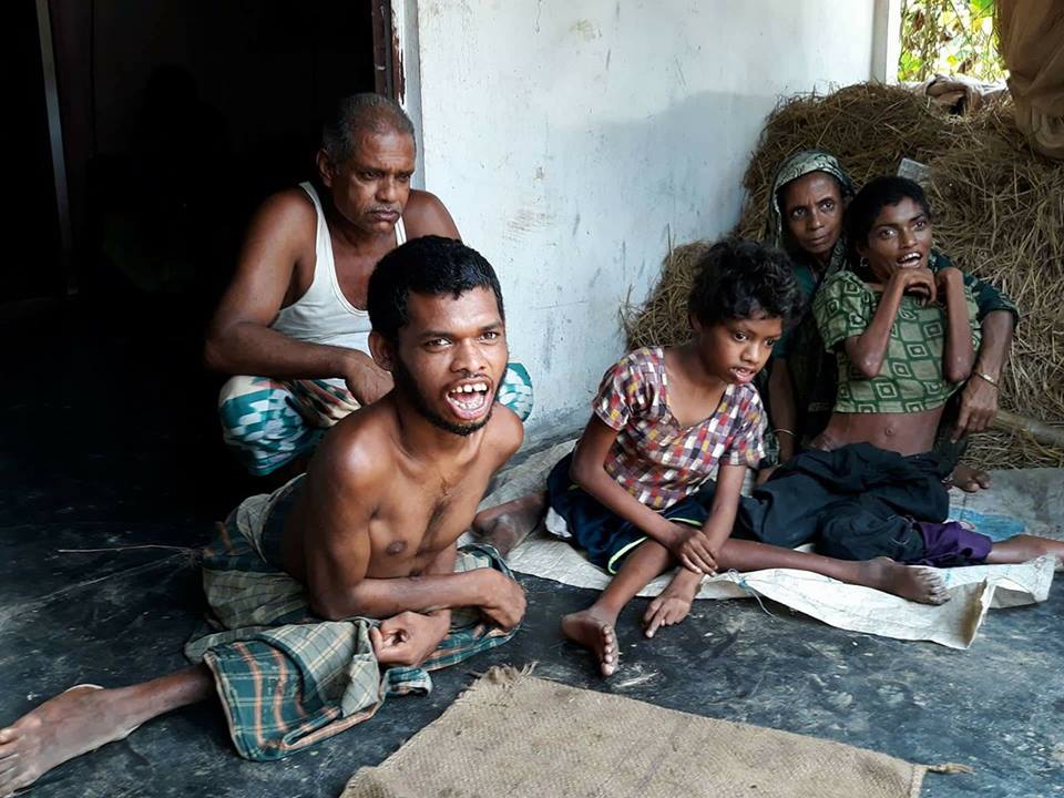 বুদ্ধি প্রতিবন্ধী তিন সন্তান নিয়ে চলছে, বেলুয়ার সংসার
