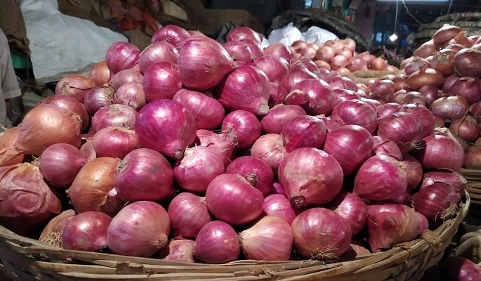 বিশ্বরেকর্ড: পেঁয়াজ ৩০০ টাকা