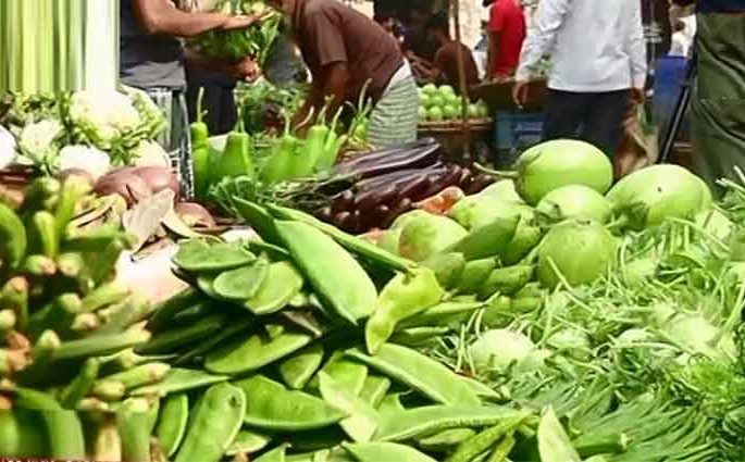 লাফিয়ে লাফিয়ে বাড়ছে শীতকালীন সবজির দাম