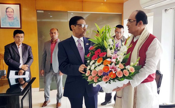ওবায়দুল কাদেরকে এম এম শাহীনের ফুলেল শুভেচ্ছা