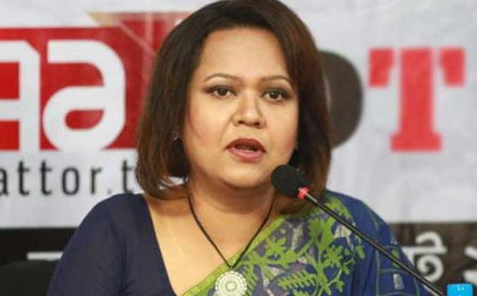 মসজিদ অবমাননার অভিযোগে ৭১-টিভির উপস্থাপিকাকে লিগ্যাল নোটিশ