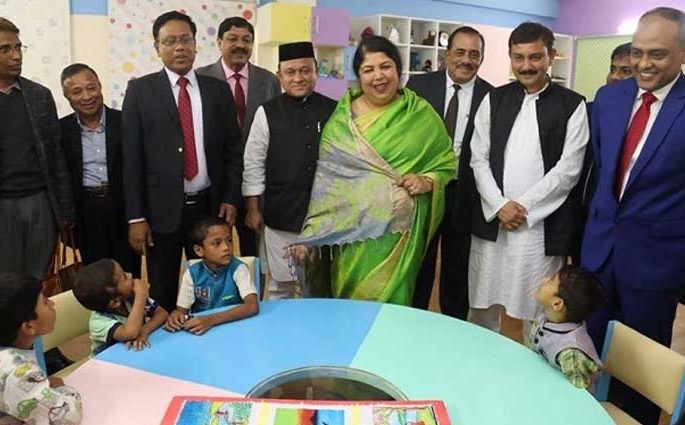 স্থানীয়দের অধিকার পূরণ করে রোহিঙ্গাদের জন্য কাজ করতে হবে