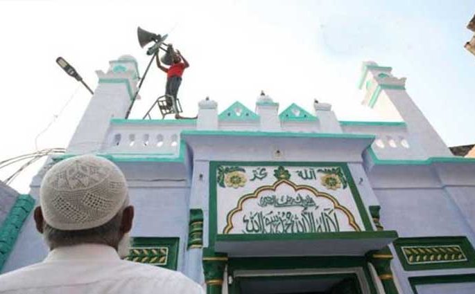 ভারতের হাইকোর্ট মসজিদে মাইক ব্যবহার চলবে না