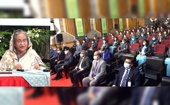 মানুষকে অবহেলা-তুচ্ছতাচ্ছিল্য করবেন না: প্রশাসনকে প্রধানমন্ত্রী