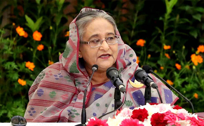 ‘মেজর রফিক অ্যাম্বুশে থাকায় জিয়াকে ধরে এনে স্বাধীনতার ঘোষণা পাঠ’