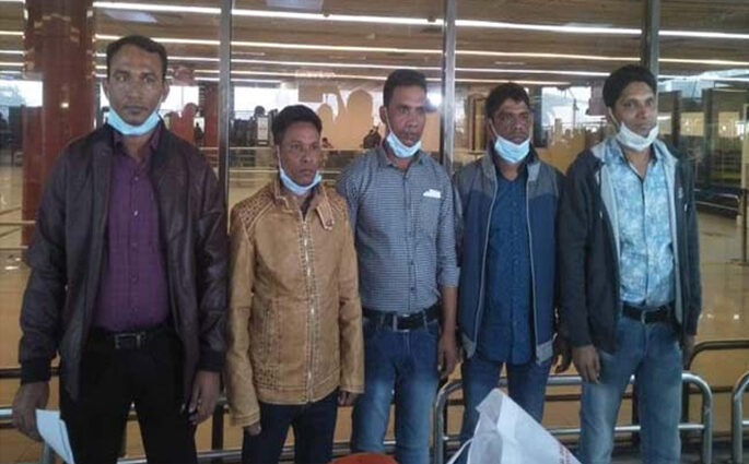 ইয়েমেনের বন্দিদশা থেকে দেশে ফিরলেন ৫ নাবিক