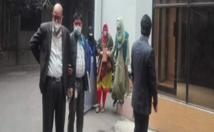পি কে হালদারের দুই ‘সহযোগী’ গ্রেপ্তার