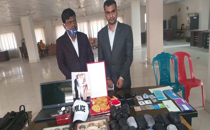প্রতারণার মাধ্যমে বিয়েটাও পাকাপাকি করে ফেলেছিলেন তিনি