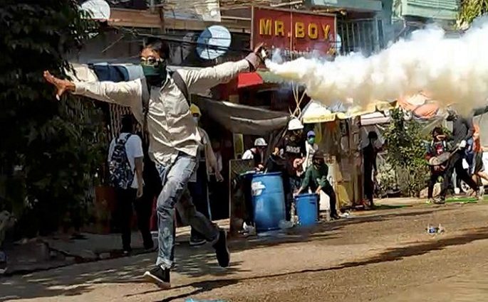 মিয়ানমারে থামছে না রক্তস্রোত, ১ দিনে নিহত ১২