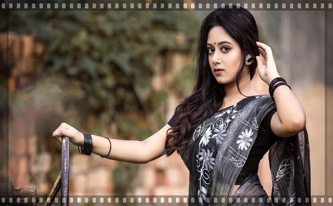 মন ভেঙে গেছে দীঘির