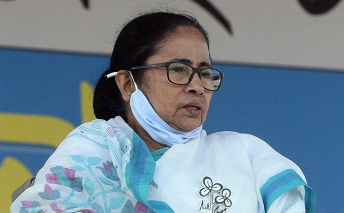 মমতা মনে করেন, তিনি একটা ‘গাধা’!
