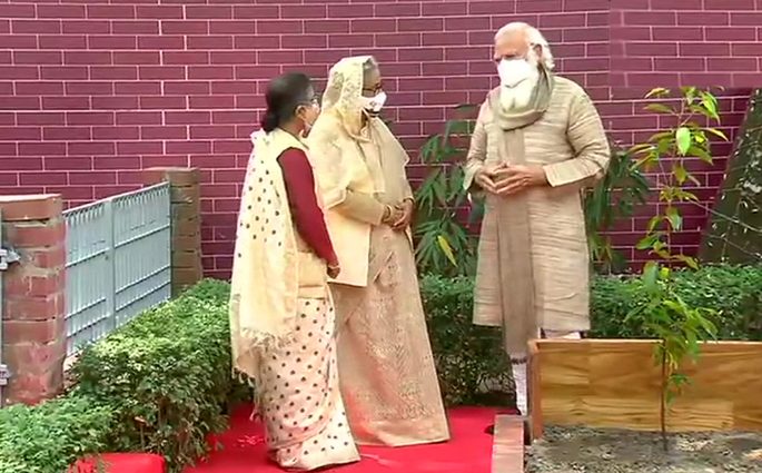 বাংলাদেশ বিশ্বের সামনে উন্নয়ন ও পরিবর্তনের উদাহরণ সৃষ্টি করছে: মোদি