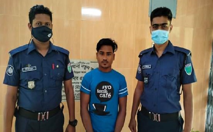 স্ত্রীকে ছুরিকাঘাতে হত্যা করে পালানোর সময় অটোরিকশা চালক স্বামী আটক।