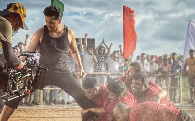 নতুন লুকে ভক্তদের চমকে দিলেন আরিফিন শুভ