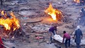 করোনার তৃতীয় ঢেউ আসছে ভারতে