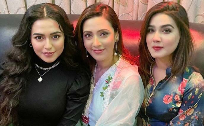 একসঙ্গে তিন নায়িকার নাচ দেখবে দর্শক
