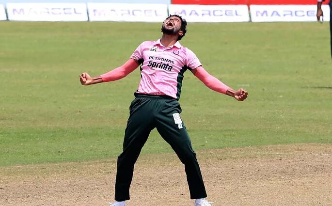 রুয়েলের পাঁচ উইকেটে জিতল মোহামেডান