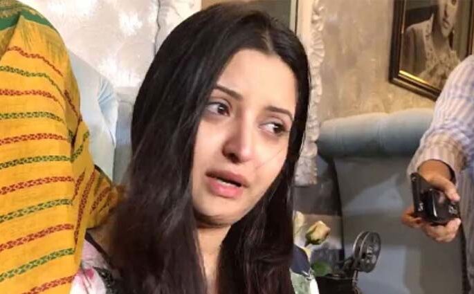 নাসির উদ্দিনসহ ৬ জনের বিরুদ্ধে মামলা পরীমণির