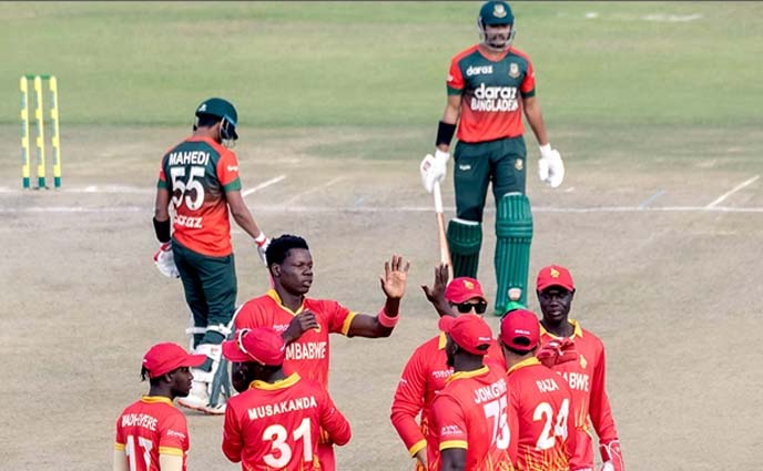 ৫৩ রানেই ৫ উইকেট নেই বাংলাদেশের