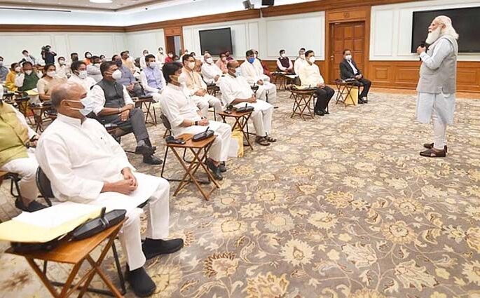 ভারতে স্বাস্থ্য-শিক্ষাসহ ১২ মন্ত্রী-প্রতিমন্ত্রীর পদত্যাগ
