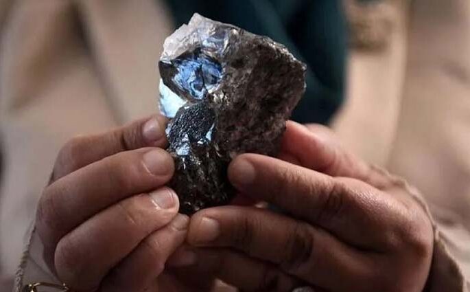 সন্ধান মিলল বিশ্বের তৃতীয় বৃহত্তম হীরার
