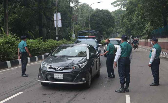 ১০ দিনে করোনায় আক্রান্ত হলেন ৭১১ পুলিশ সদস্য