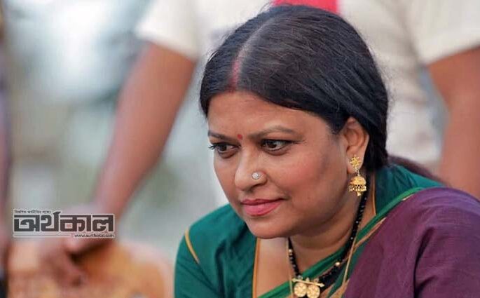 যে শর্তে ছাড়া পেল নাট্যনির্মাতা চয়নিকা