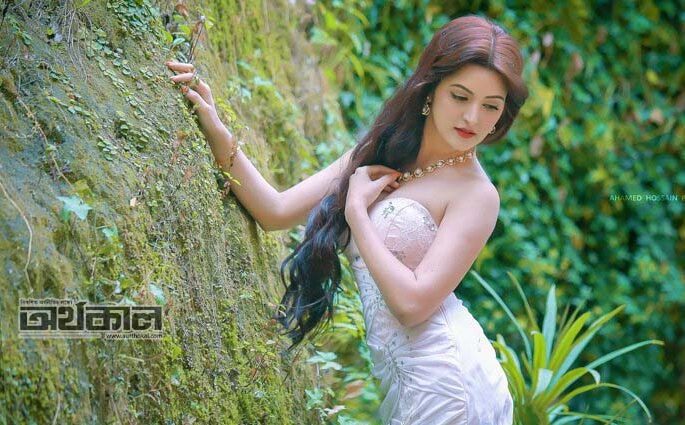 কোয়ারেন্টাইনে স্বাভাবিক আছেন পরীমণি