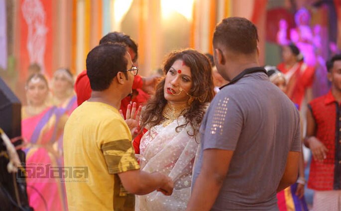 দুর্গাপূজা উপলক্ষে জনপ্রিয় তিন তারকা’র নতুন গান