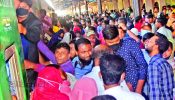গণপরিবহন বন্ধে অচল দেশ