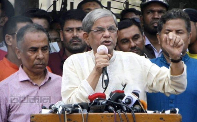 পদত্যাগ করুন, নচেৎ পালাবার পথ পাবেন না, সরকারকে ফখরুল