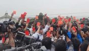 ‘লাল কার্ড’ দেখালেন শিক্ষার্থীরা