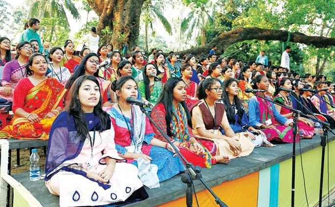 রমনার বটমূলে বর্ষবরণ উৎসব শুরু