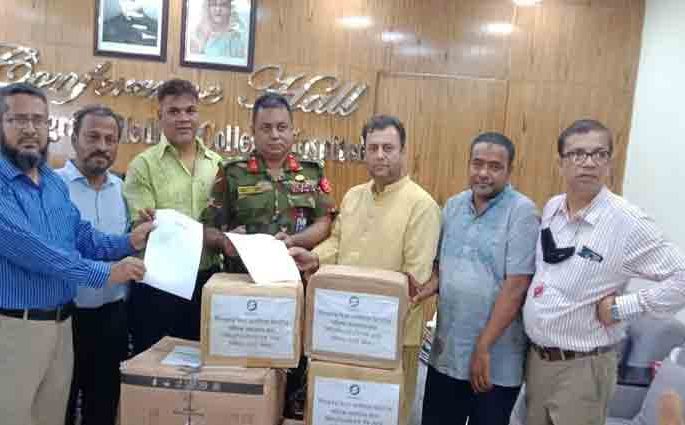 সীতাকুণ্ডে অগ্নিকাণ্ড: আহতদের চিকিৎসাসামগ্রী দিল বিজিএপিএমইএ