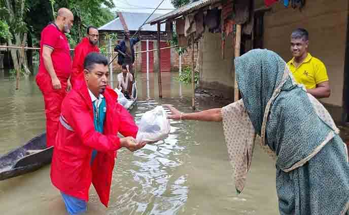 বন্যায় ত্রাণ কার্যক্রমে ৫৪ কোটি টাকার পরিকল্পনা রেড ক্রিসেন্টের