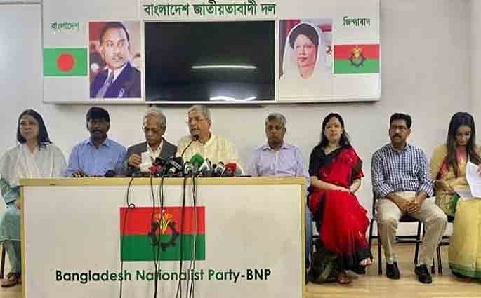 আওয়ামী লীগের আভ্যন্তরীণ কোন্দলে নড়াইলে সাম্প্রদায়িক হামলা