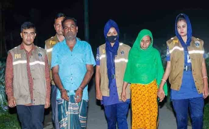 ছেলের প্রেমের অপরাধে মাকে পুড়িয়ে হত্যায় জড়িত দম্পতি গ্রেপ্তার