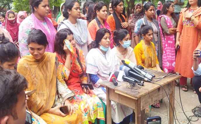 ২৪ ঘণ্টার মধ্যে মারধরের বিচার না হলে আত্মহত্যার হুমকি জান্নাতুল ফেরদৌসীর