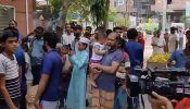 বাসায় শাকিব-বুবলী, গেটের সামনে কৌতূহলী জনতার ভিড়