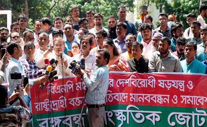 ‘পাকিস্তানের স্বপ্নে বিভোর’ বিএনপিকে প্রতিহত করার আহ্বান তথ্যমন্ত্রীর