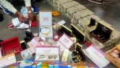 গ্যারেজে রাখা গাড়িতে মিলল ২ কোটি ২০ লাখ রুপি