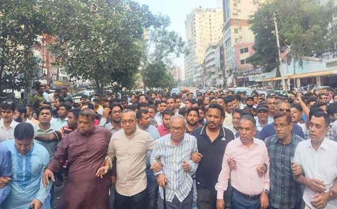 তারেক-জোবাইদার বিরুদ্ধে পরোয়ানার প্রতিবাদে বিএনপির বিক্ষোভ