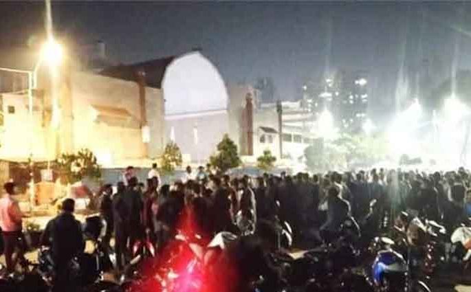 কমিটি দাবিতে নিউমার্কেটে জয়কে অবরুদ্ধ ঢাকা কলেজ ছাত্রলীগের