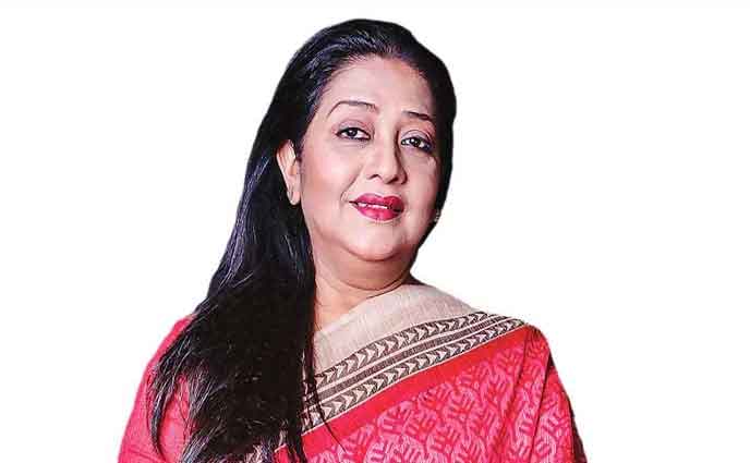 পা মচকেছে সুবর্ণা মুস্তাফার, পিঠেও আঘাত পেয়েছেন