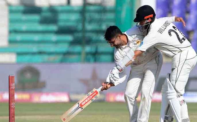 উইলিয়ামসনের ডাবলে কর্তৃত্ব হারাল পাকিস্তান
