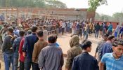 সিলেটে বিপিএলের টিকেট নিতে দীর্ঘ লাইন