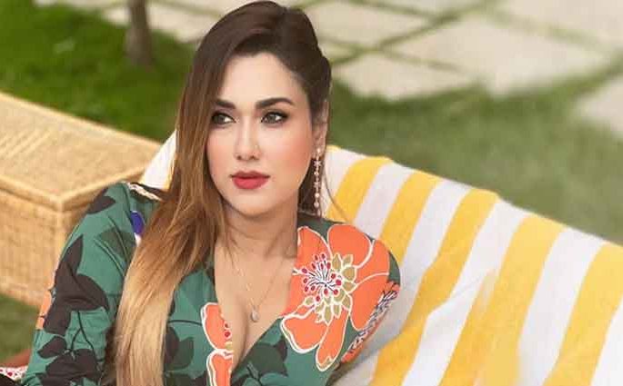 আবারও নারীপ্রধান গল্পে ববি