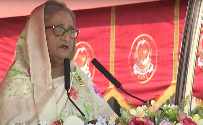 কারও সঙ্গে যুদ্ধ চাই না : প্রধানমন্ত্রী