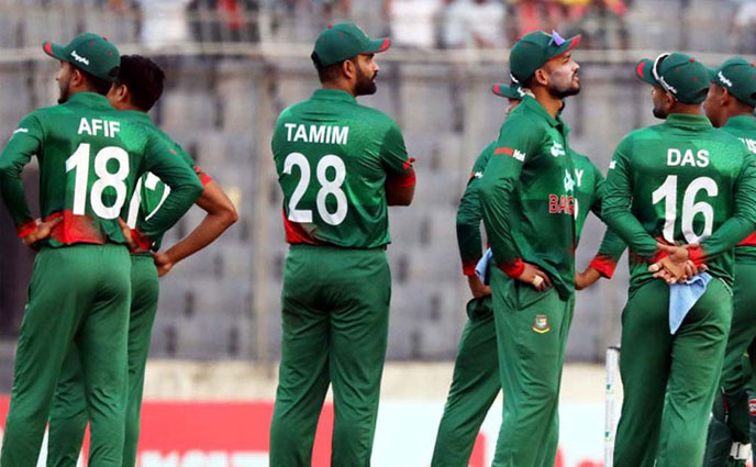 বাংলাদেশের বিপক্ষে ৩ উইকেটে জিতল ইংল্যান্ড
